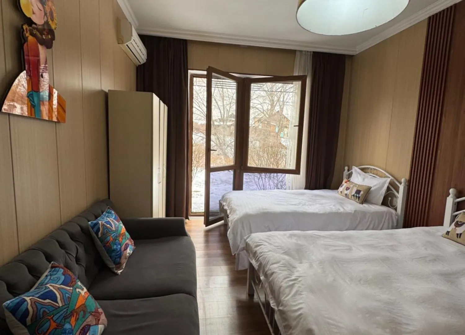 Nomad777 Apartment Almaty Homestay